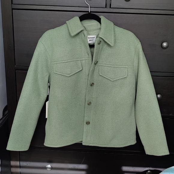 *NEW W/ TAGS* Aritzia Sky Shirt Jacket - Picture 2 of 10